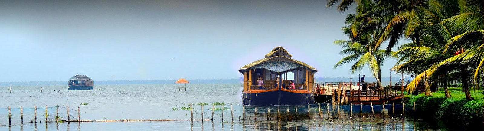 houseboat in kumarakom