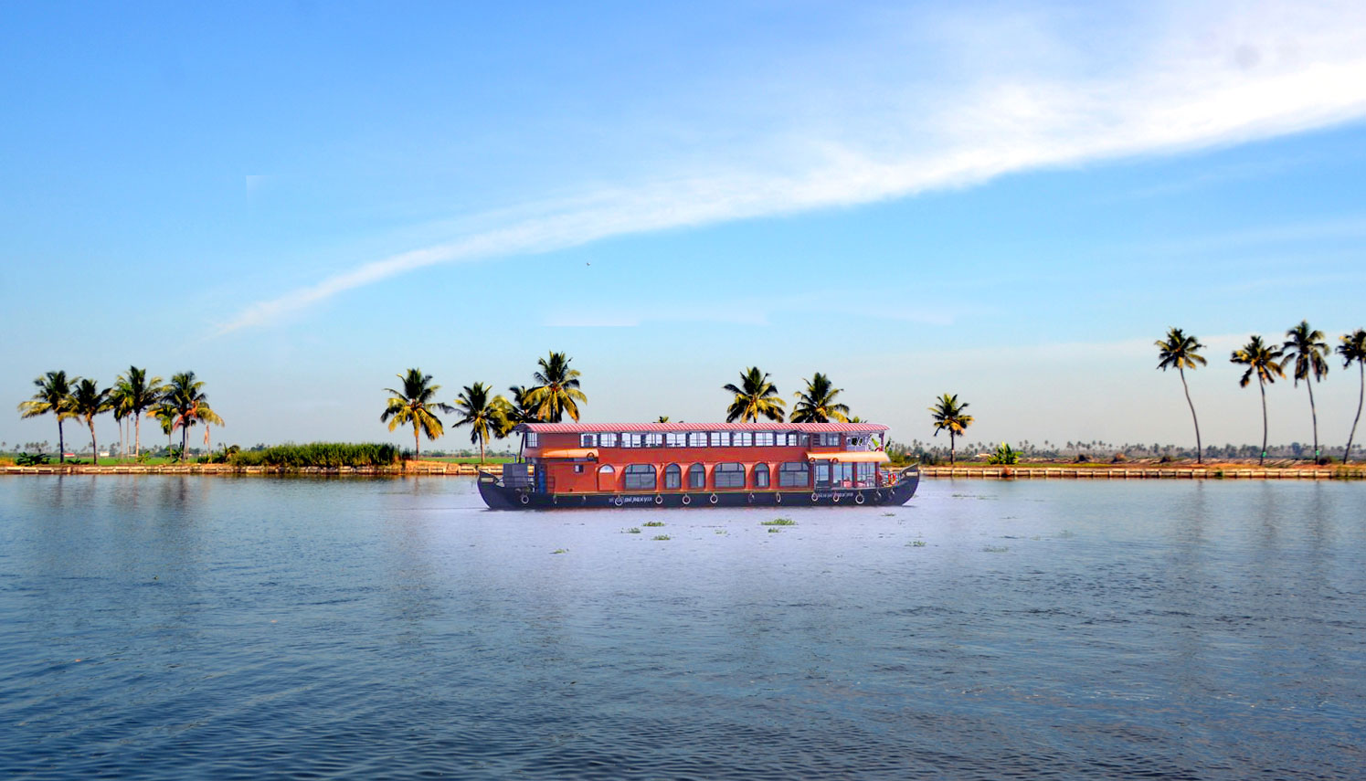 houseboat in kumarakom